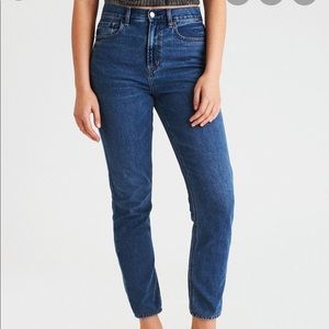 American Eagle Mom Jeans “Always Vintage”
